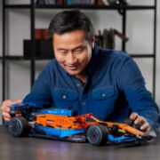 Obrázek Závodní auto McLaren Formule 1