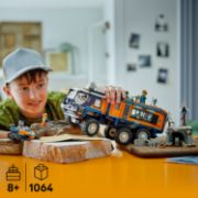 Obrázek Nákladní auto s laboratoří pro průzkumníky Arktidy