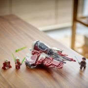 Obrázek Ahsoka a jediská stíhačka Interceptor™